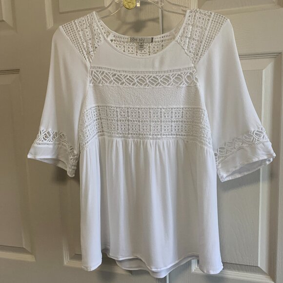 Flowy Crochet Trim white top - Picture 1 of 3